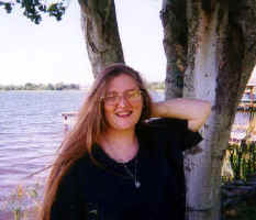 bythelake.jpg (25928 bytes)