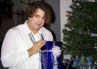 jennpresent1.JPG (49672 bytes)